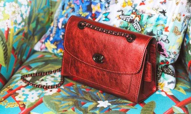 Modern Red Handbags Trend Every Girls Want To Know