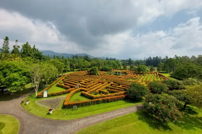 Archipelago Flower Garden, a Hit Tourist Destination in Cianjur for Family Vacations